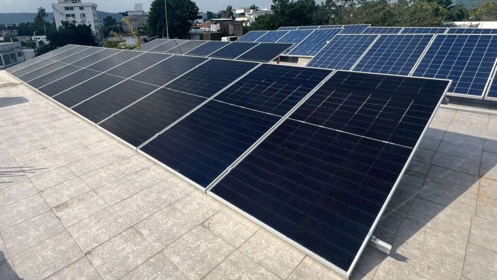 paneles-solares-interconectados-min